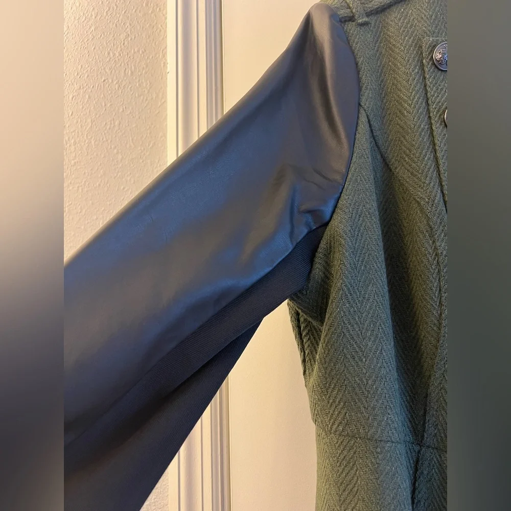 🆕 Torrid Woman’s Army Style Jacket - Picture 5 of 8